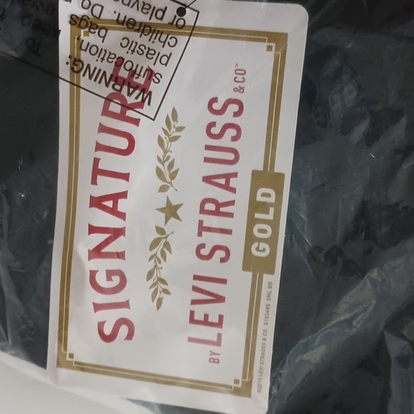 Levi Strauss Skinny Pants NWT - Picture 6 of 6